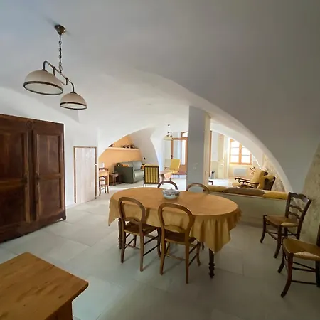 La Maison De Marie Nyaraló
